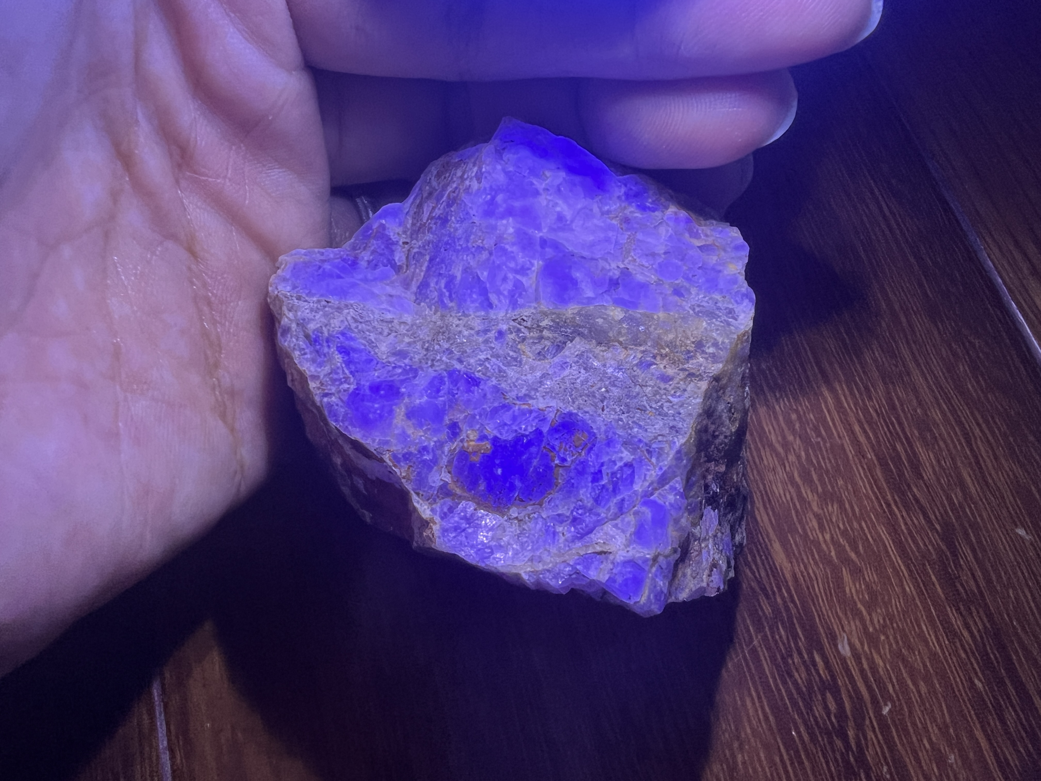 明延鉱山周辺で鉱物探し!水晶・蛍石・黄銅鉱・班銅鉱に出会えた!